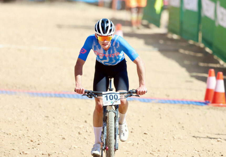 Hahn, Du Plessis crowned