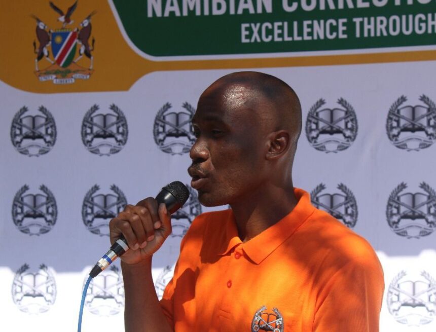 Inmates Ovanadolongo ve lihanena eefikola monooli okukandeka oimbuluma