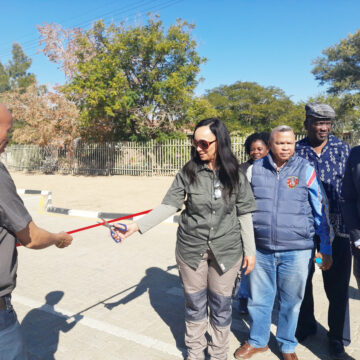 Keetmans eases road access 
