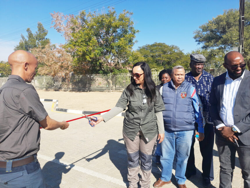 Keetmans eases road access 