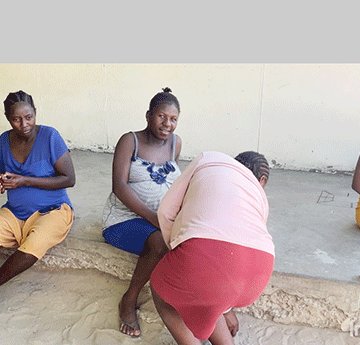 Mothers Expectant mothers decry poor sanitation