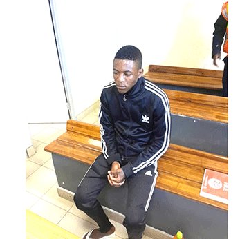 Mutirua-- Witnesses testify seeing accused with bloody knife