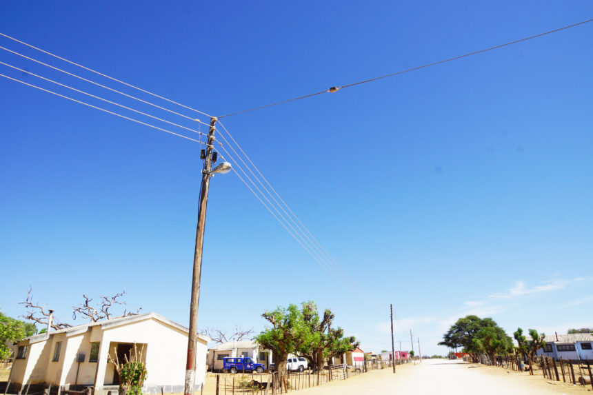 Govt to electrify 200 000 households by 2030