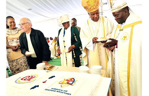 NNN-- Omupresidente: Ofikola yOsoondaxa nai aluke