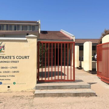 Nakuhombola okaana ota kala natango modolongo …Ina yokaana okwe lifutila mo 