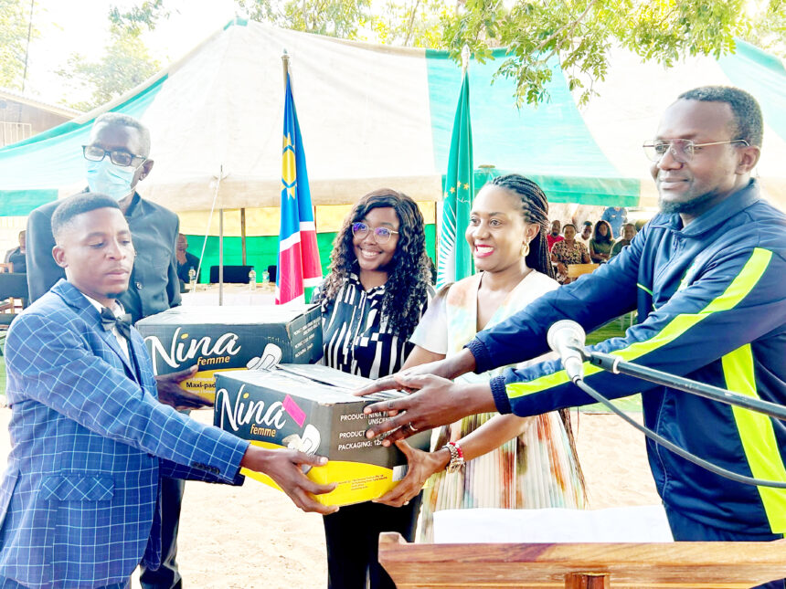 Osikola Nangolo Mbumba ya yi oongulu 