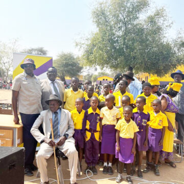 Anglo American Anglo-American donates to Okakarara School