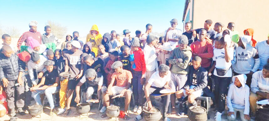 Boy Aore-axagu ge ǂhanub huiba ǂkhâba hâ