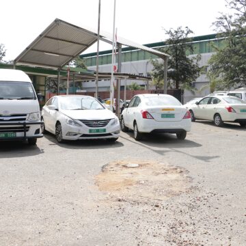 Government to auction 1 500 vehicles