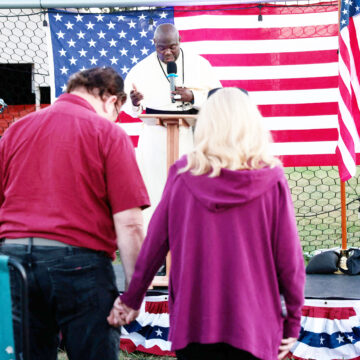 Gunman kills four in attack on US church