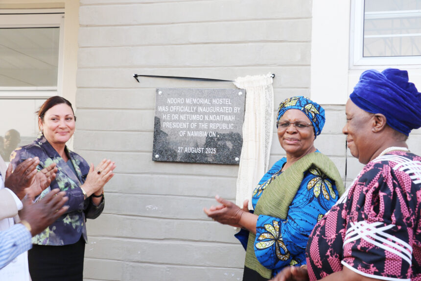 Ndoro Maino asikolo saNdoro akwalulwa simubuso