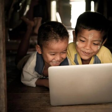 Cran CRAN boosts digital literacy in Gochas and Koёs