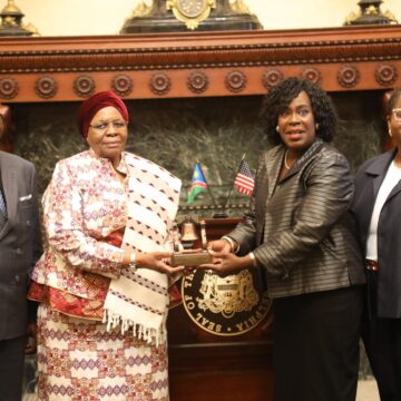 honor Nam courts US for trade, education ties