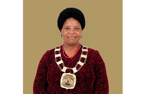 Asino oye kansela waUtapi …a tokola okukala omupiya woshiwana 