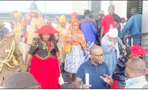 Hapo TjOtjiṱiro Otjindjandja tjerero mOamerika tjayaruka po mOnamibia?