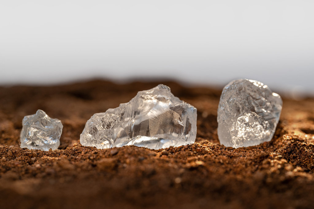 Ministry squashes De Beers deal rumours