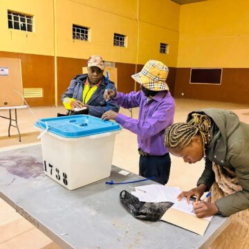 Ka pena okutwalela oilwifo noikolwifa komahoololo-ECN ta ti