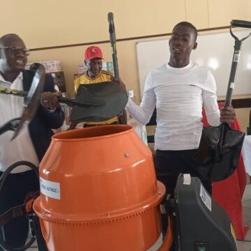 Government aids small business owners 