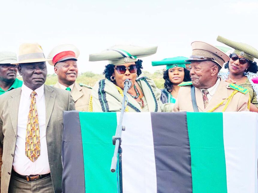 OMBARA KANGUEEHI Orutjindo ro 1925 rumwe rwa zemburukirwe tuvari pekepeke