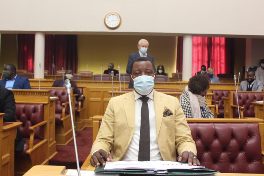 Okahandja Aakalimo yomOkahandja oya hala evi