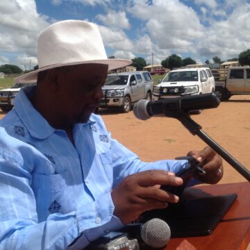 Atuhorere po ku handurisiwa, wina ngakutare komahi omakombe -Nganate