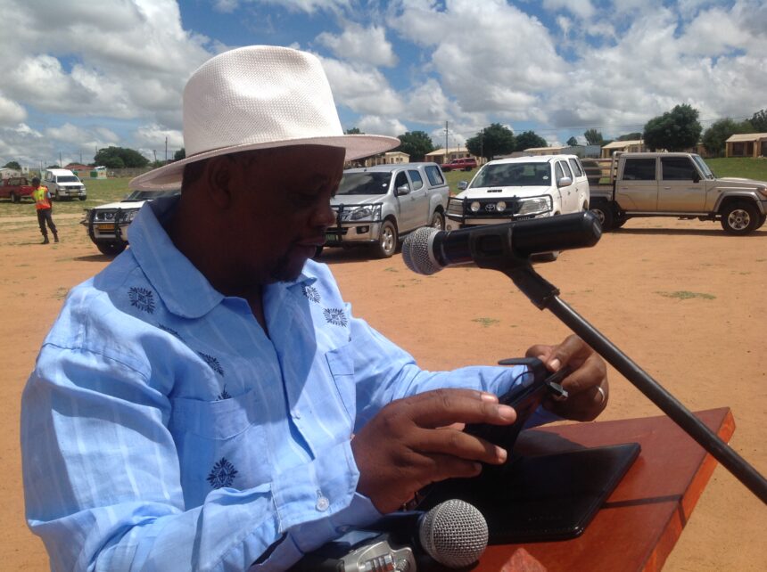 Atuhorere po ku handurisiwa, wina ngakutare komahi omakombe -Nganate