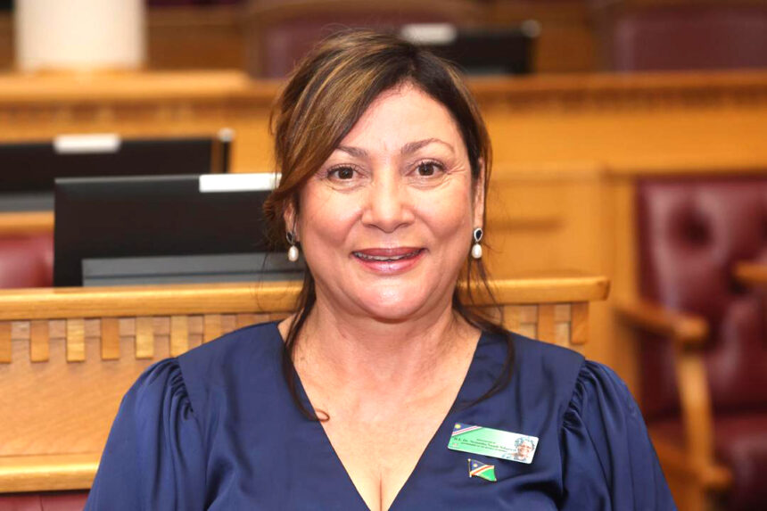 Steenkamp unyaza ketululo ya mishobo mwa likolo 