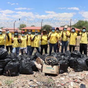 clean-up campaign 1 (1) Volunteers lead clean-up campaign