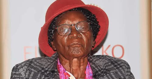 Ohamba yOukwanyama otai ka tyapula Okili novakulupe