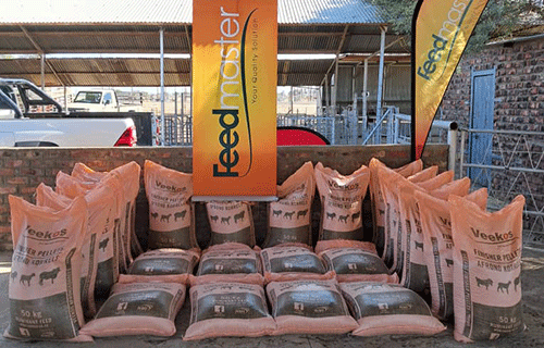 Feedmaster-2 Feedmaster: 42 years of excellence and dedication