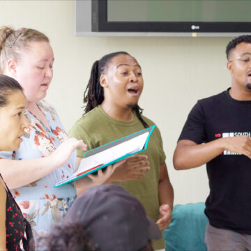 Music exhibition 1 Pictures at a musical exhibition