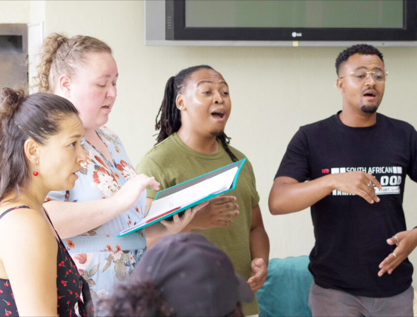 Music exhibition 1 Pictures at a musical exhibition