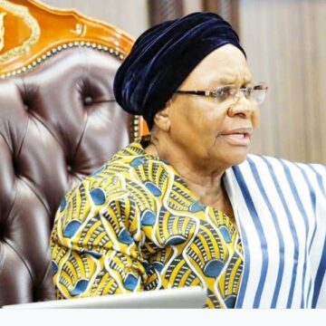 Nandi-Ndautwah Nandi-Ndaitwah ubata manyamenyame mwa misebezi