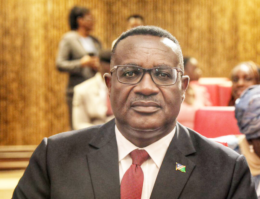 President commissions new envoys 