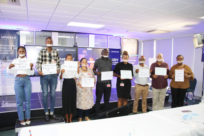 Study: Women bear brunt of online abuse