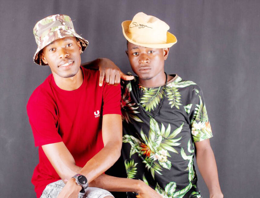 Singers Aamati vo Amadoz tave shi endifa mowela wokushika eengalo