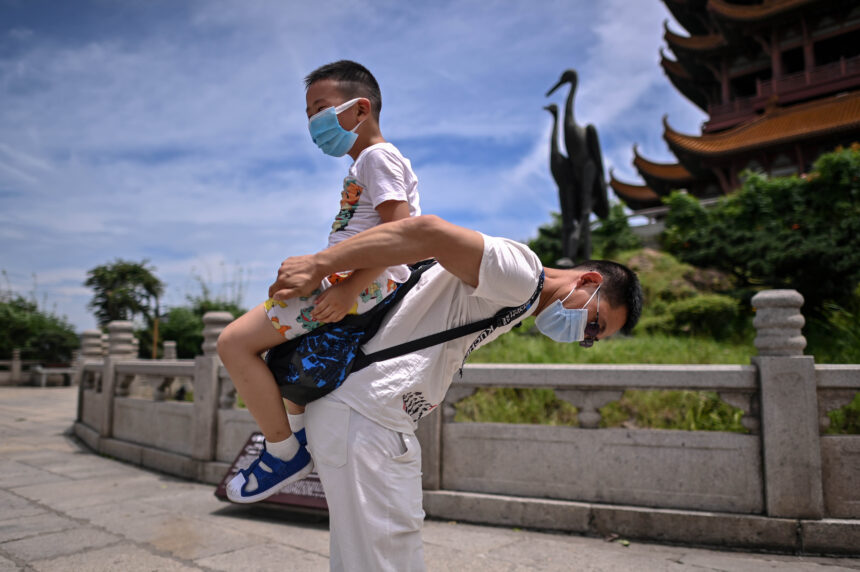 CHINA-HEALTH-VIRUS Shadow of coronavirus slowly lifts from epicentre Wuhan