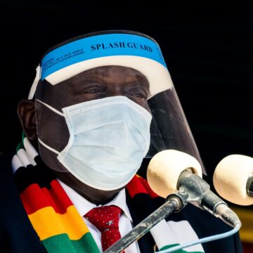 ZIMBABWE-POLITICS-HEALTH-VIRUS Zimbabwean leader warns will ‘flush’ out opponents