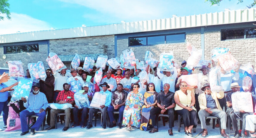 elderly x mas Aakulupe mOngwediva ya tyapula okili