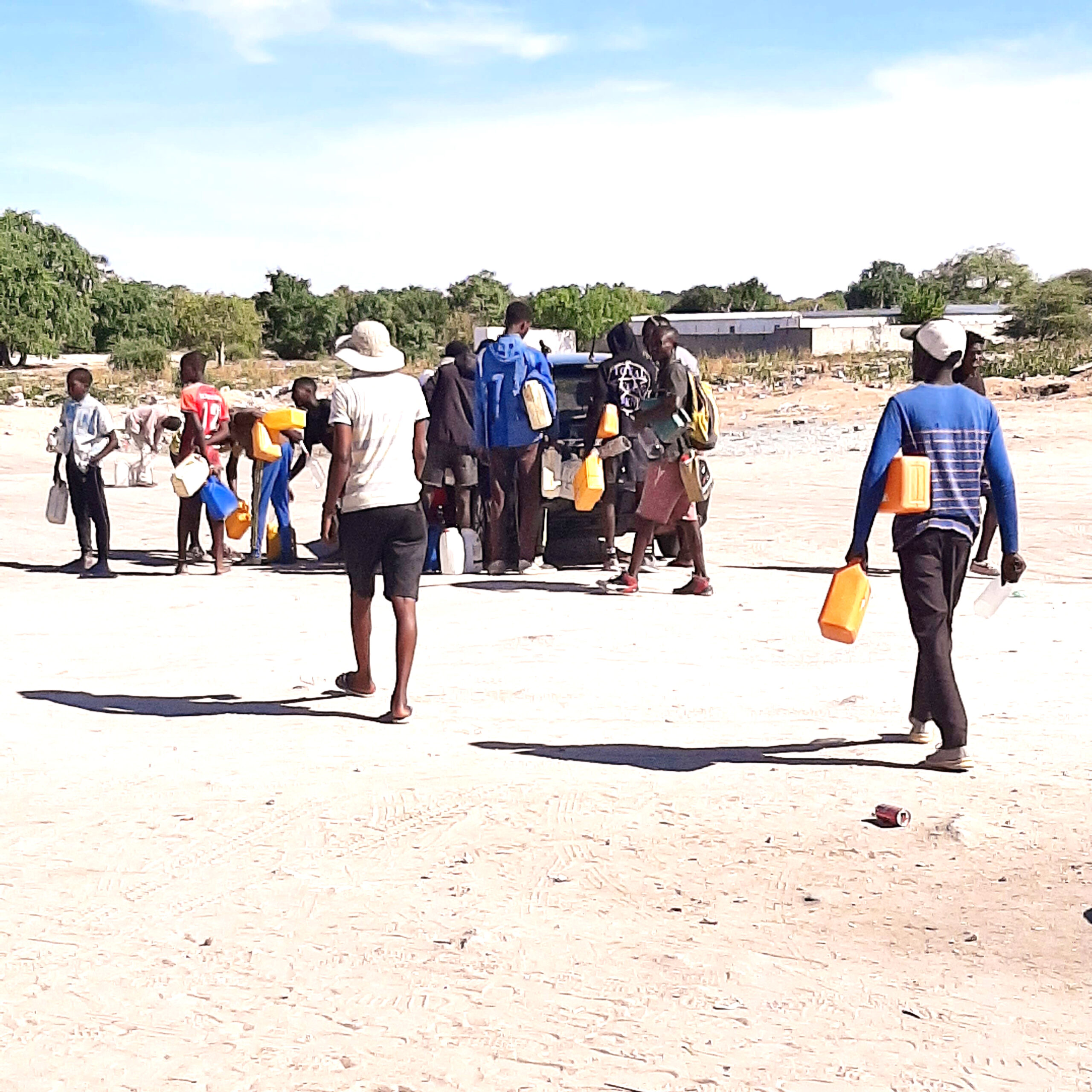 Angolan fuel traders decry police seizures at Oshikango