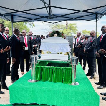 Nepando a findikilwa kovanhu omayovi …Oshiwana sha kanifa omuleli omunambili