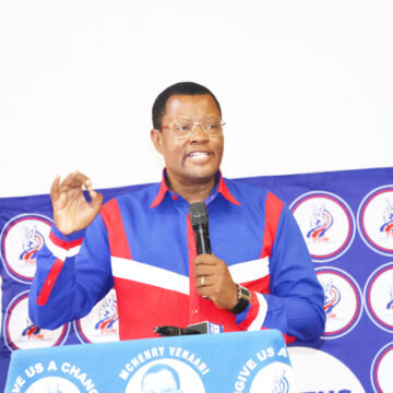 Venaani Venaani bashes media organisations