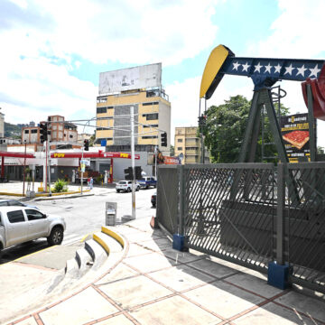 Venezuela moves to boost economy