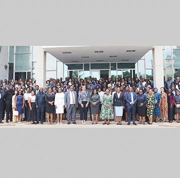 Nam pushes economic diplomacy amid chaos