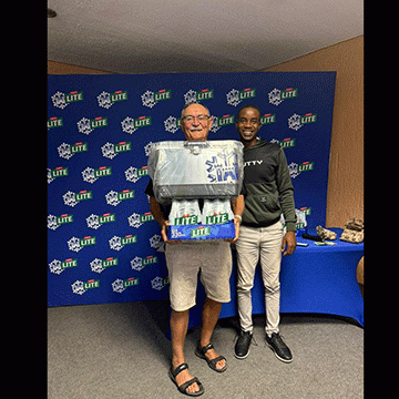 Van Wyk tees to the top 