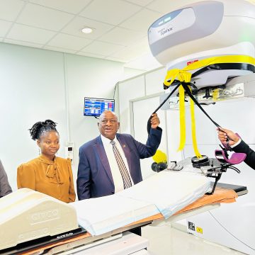 ǀGui ǂhanub ǀae!khō-aos ǀguisa !numis ǀae!khōdi !nâ ǁkhāǁkhāǂuisen hâse – Luvindaos … !nanin aitsama mâbasen hâ ǀaeǁgâugu tawa !hūb a ǂhabase hâ hîa