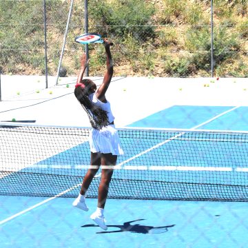 Women encouraged to fall in love with tennis
