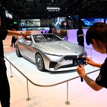 BMW profit holds up despite Trump tariffs