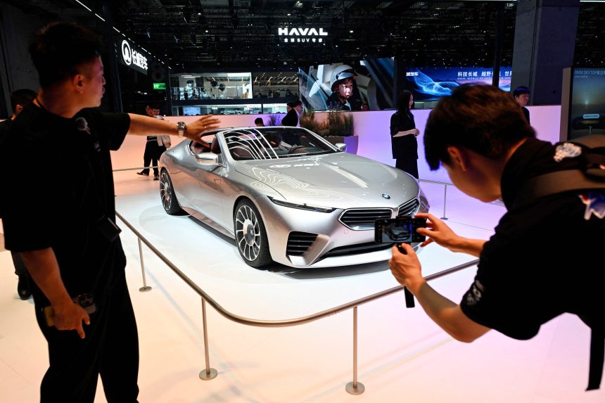 BMW profit holds up despite Trump tariffs