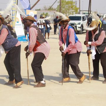 Iita yaKadha ta mwenyeke okudja kemanguluko fiyo onena 